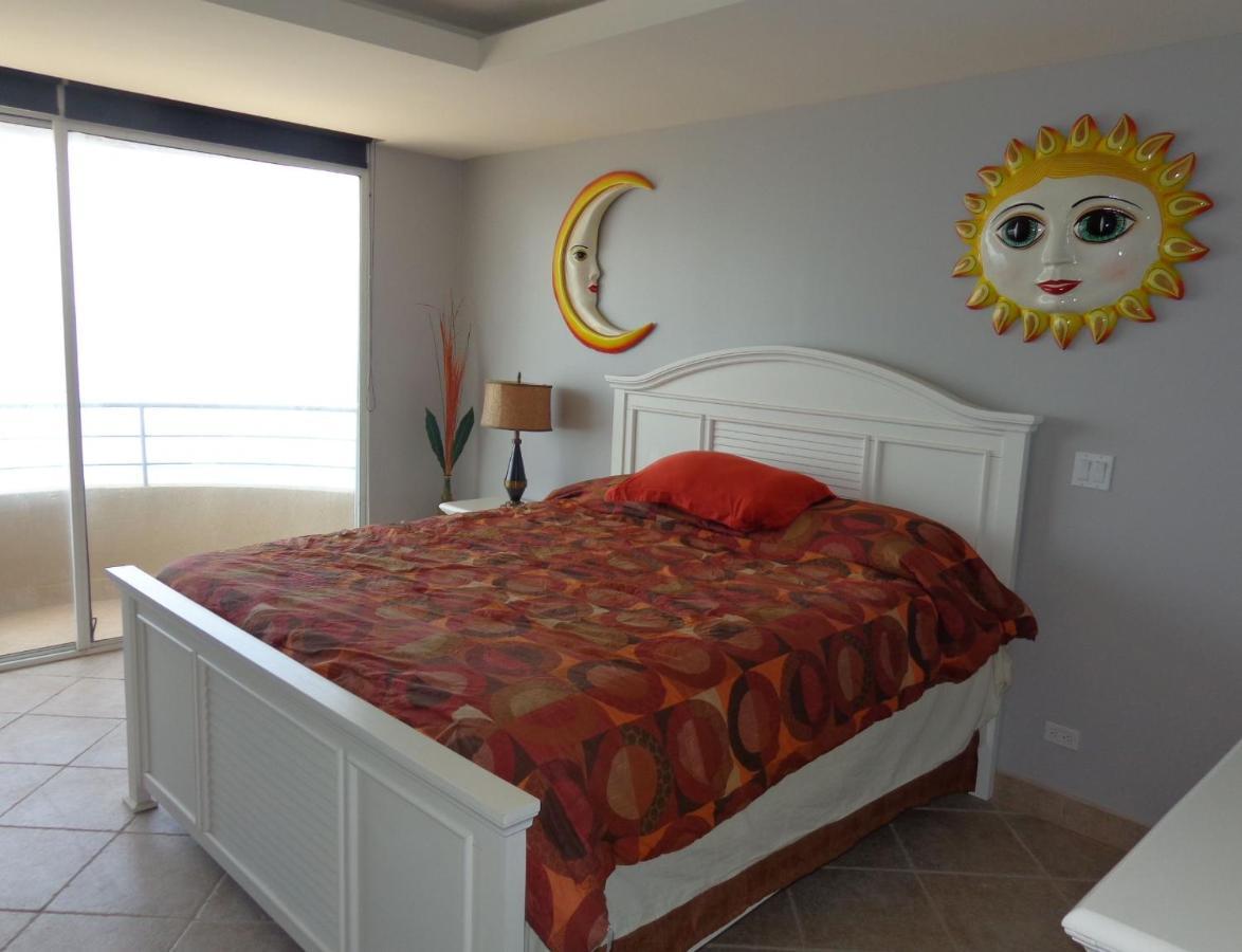 Beachfront Calafia Condos Rosarito Exterior photo